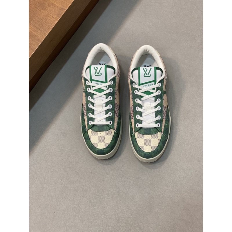 l**is V*t*n sneakers